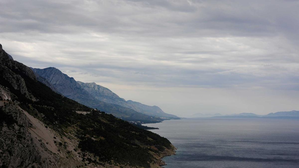 Symbolbild zum Thema Dunkelblau Gelb